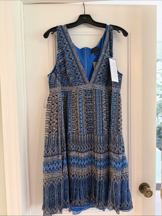 J. Crew Dresses & Skirts - J crew silk Women’s Blue Patterned V-Neck Dress